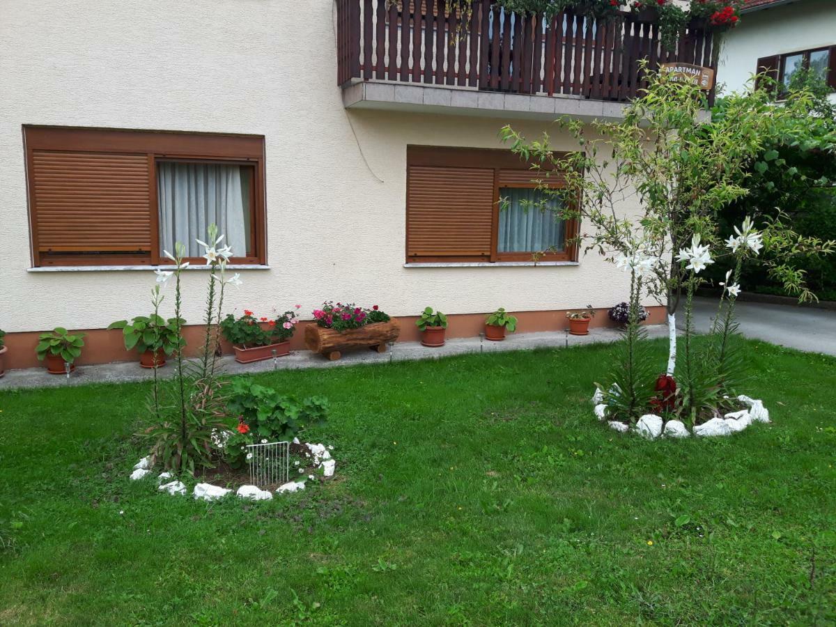 Apartman Petra & Tena Слуни Екстериор снимка