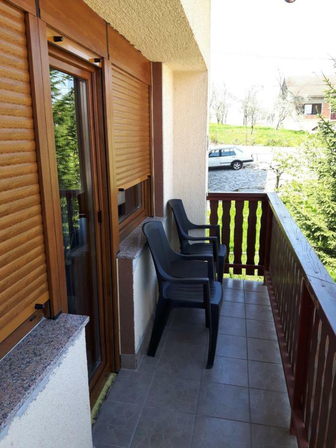 Apartman Petra & Tena Слуни Екстериор снимка