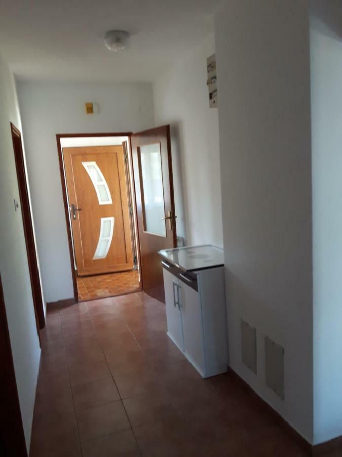 Apartman Petra & Tena Слуни Екстериор снимка