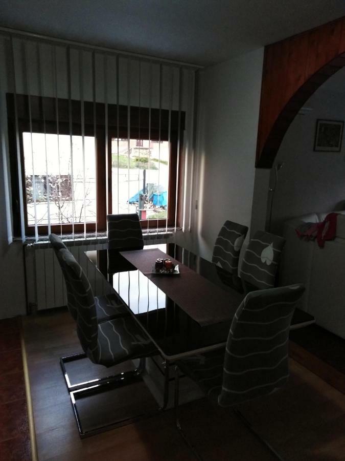 Apartman Petra & Tena Слуни Екстериор снимка